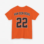 Oranje t-shirt met naam "VAN DEN BERG" en rugnummer 22-print