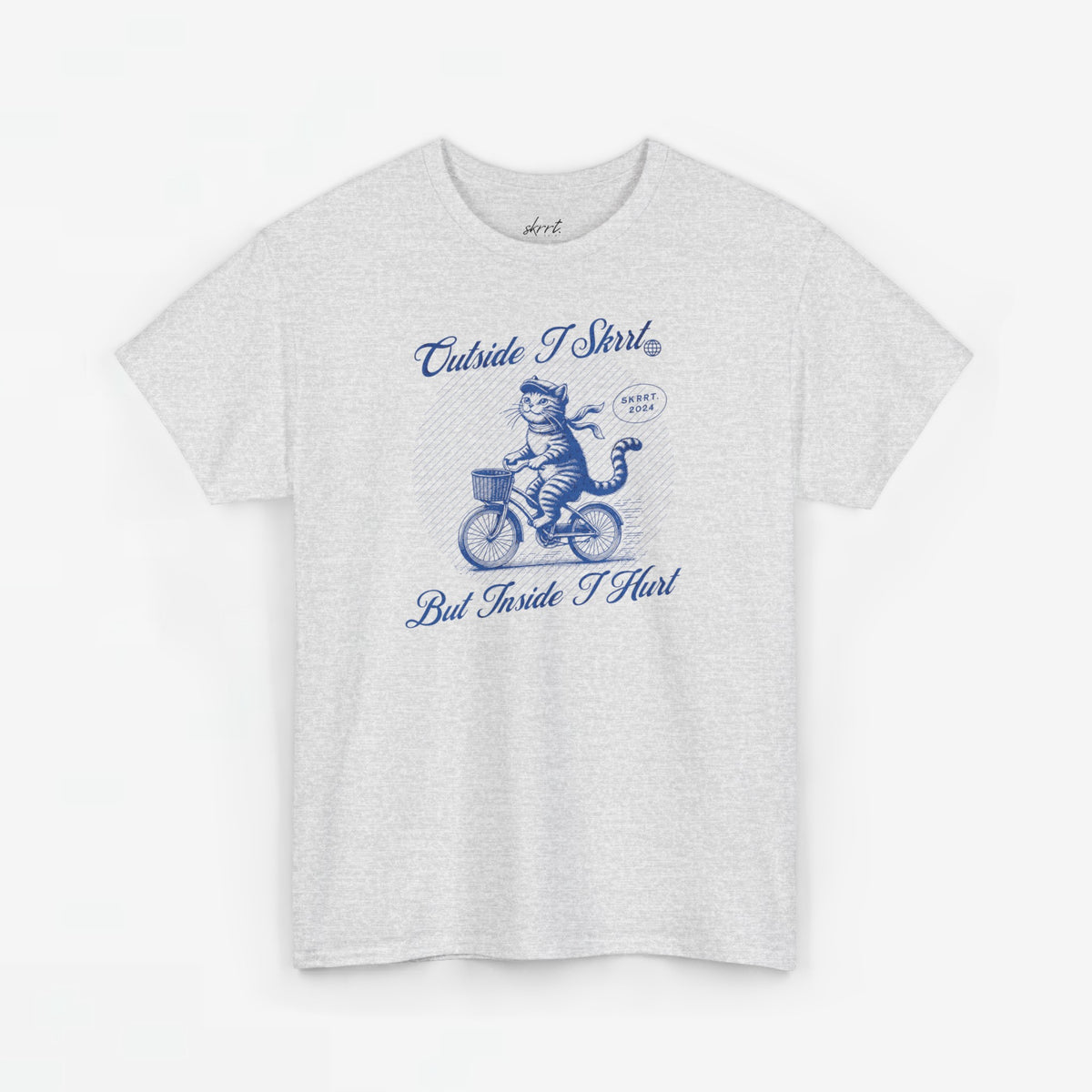 Grijze oversized t-shirt met blauwe opdruk van kat op fiets en tekst voorop