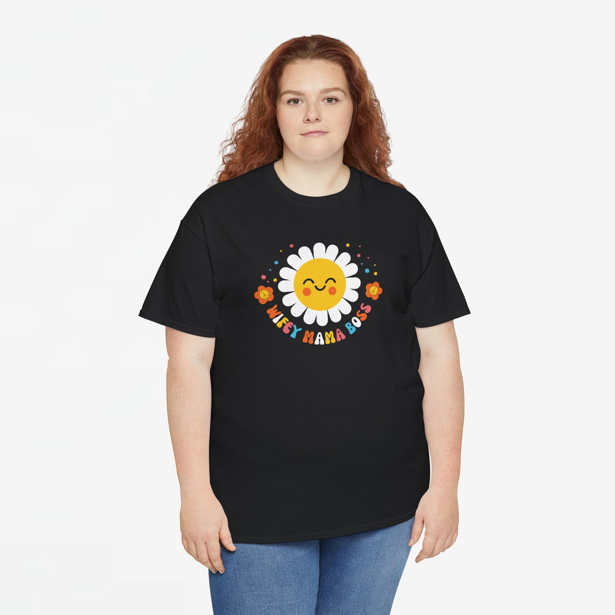 Oversized T-shirt zwart met kleurrijke bloemen- en lachende zonprint "Wifey Mama Boss"