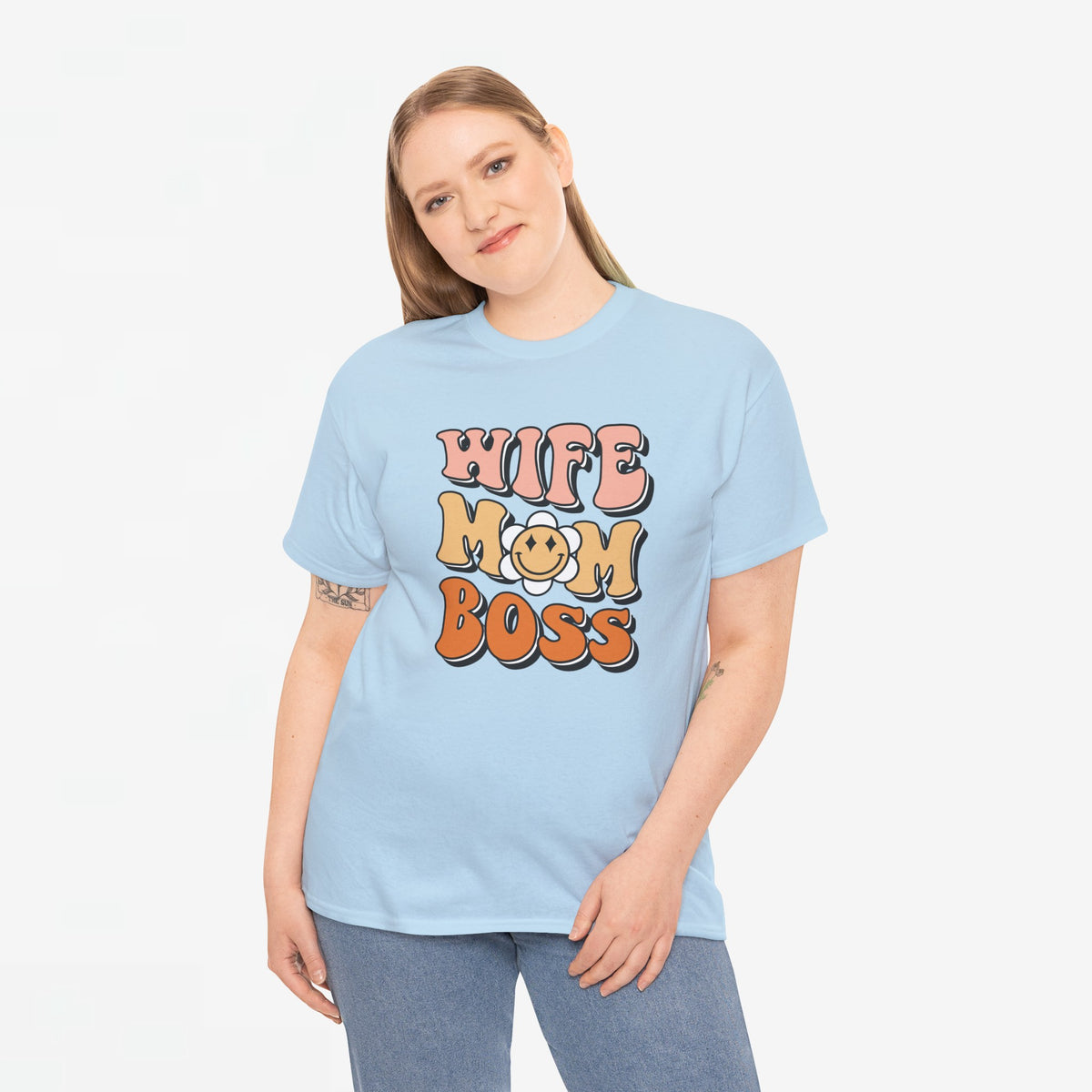 Lichtblauw T-shirt met ronde hals en opdruk 'WIFE MOM BOSS'