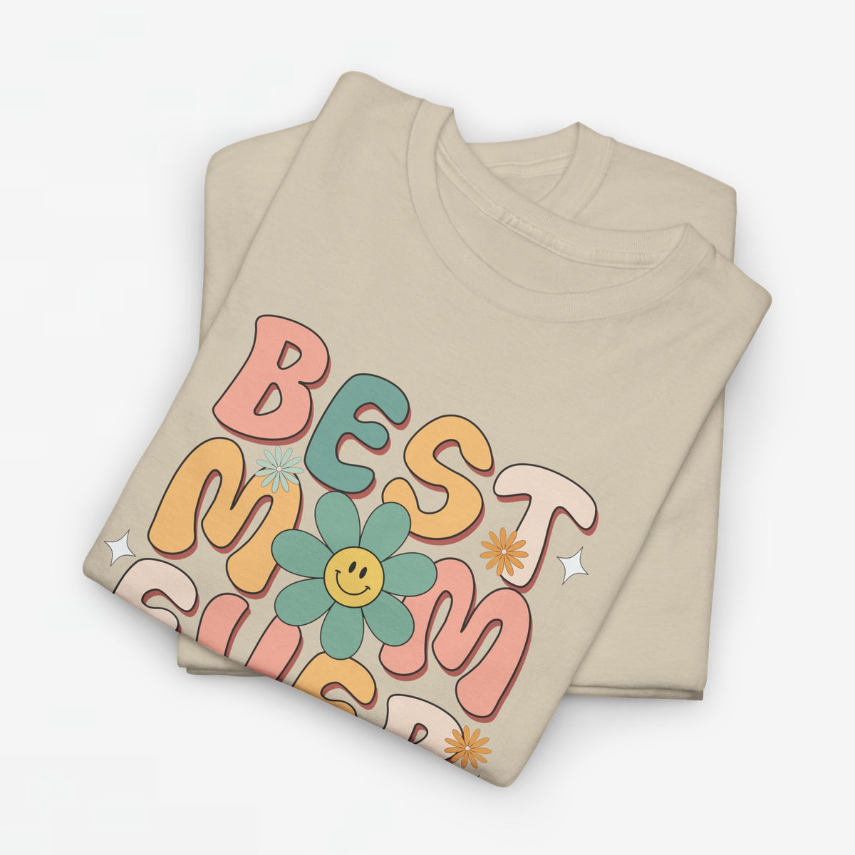 Zandkleurige oversized T-shirt met kleurrijke bloemenprint en tekst "Best Mom Ever"