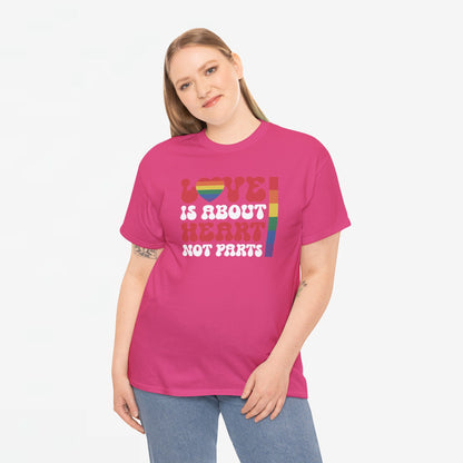 Gay Pride T-shirt - Love is about heart, not parts (witte tekst) - Oversized #30