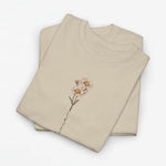 Zandkleurig T-shirt met geborduurde bloemprint op de borst, korte mouwen