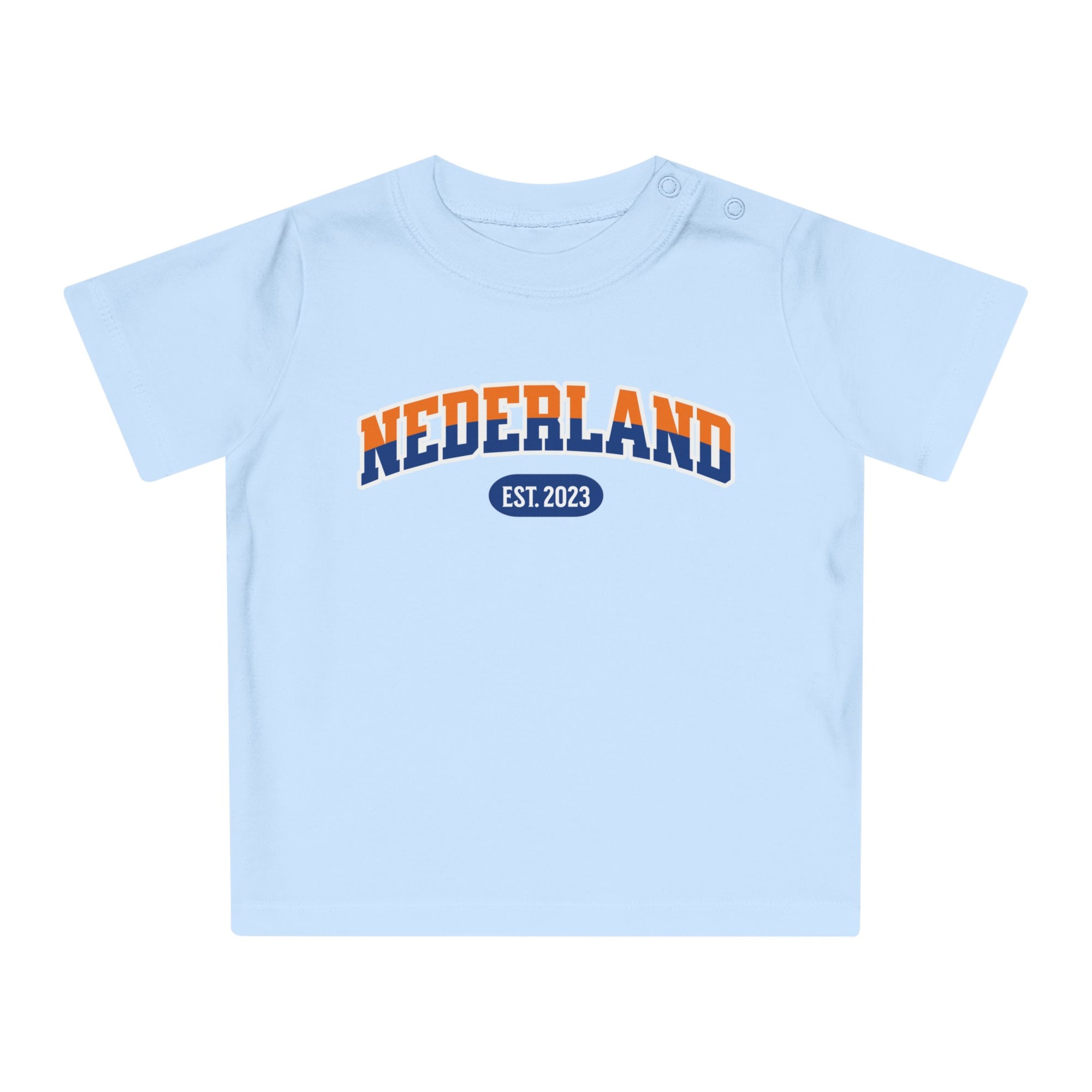 Baby T-shirt voor EK, WK en Koningsdag - Personaliseer met Naam, Jaar & Rugnummer - NEDERLAND (oranje en blauwe tekst)