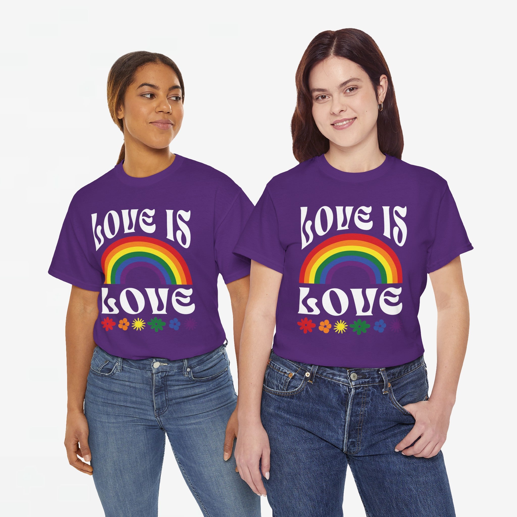 Gay Pride T-shirt - Love is love (witte tekst) - Oversized #54