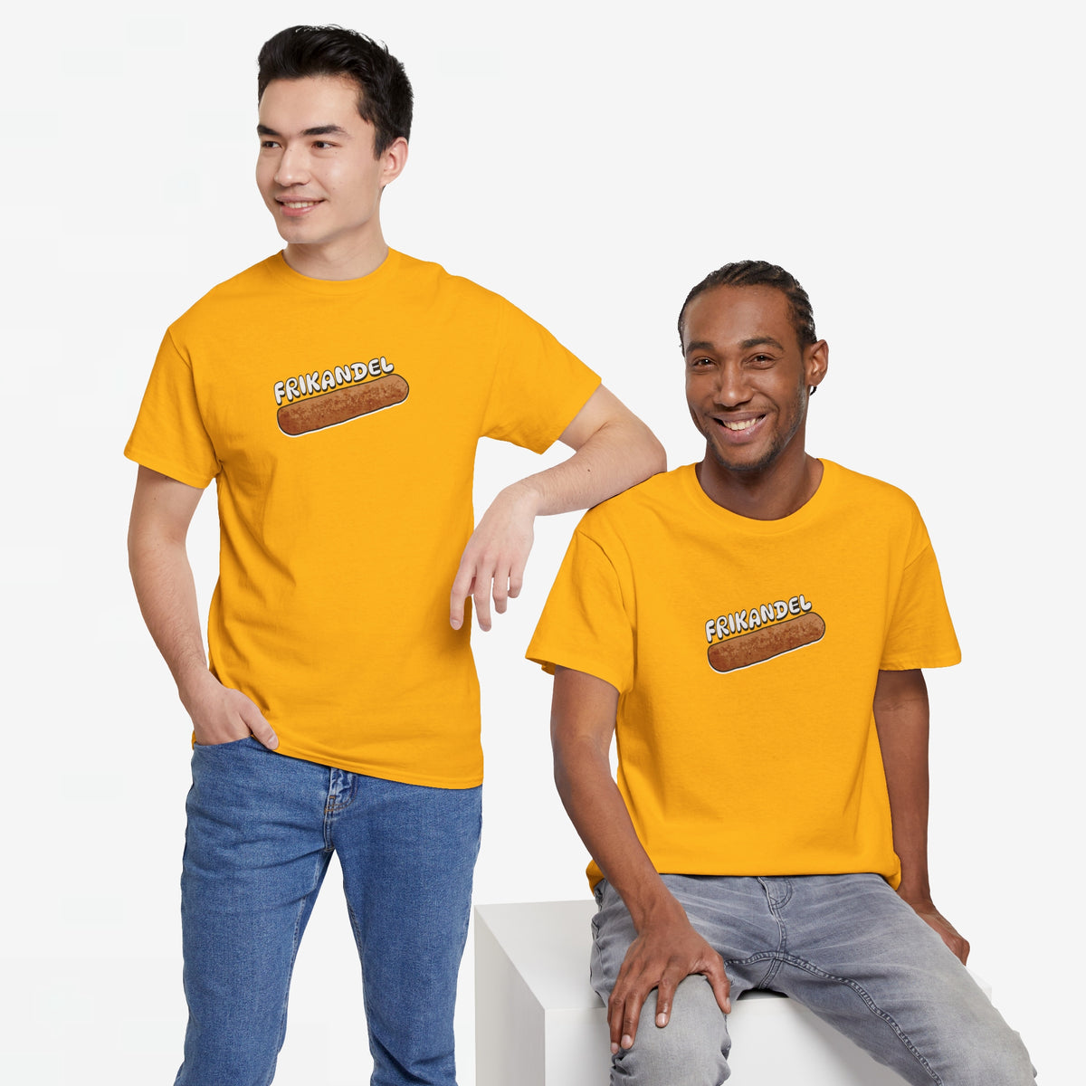 Oversized oranje T-shirt met frontprint frikandelworst en ronde hals.