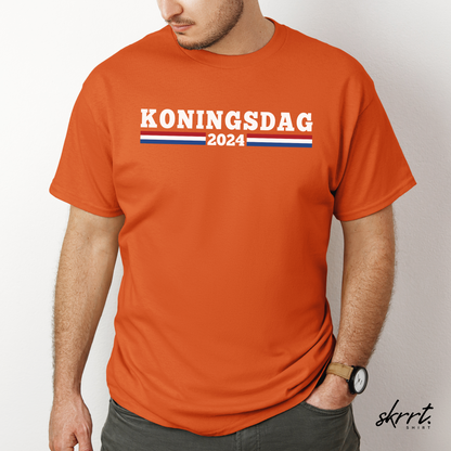 Koningsdag 2024 - witte tekst | Front Print | Koningsdag T-shirt | Oversized | Heren