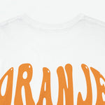 Oversized Koningsdag T-shirt voor dames, witte stof met close-up oranje borstletters "ORANJE".