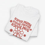 T-shirt oversized in wit met rode tekstprint en bloemen rond een lachend figuur