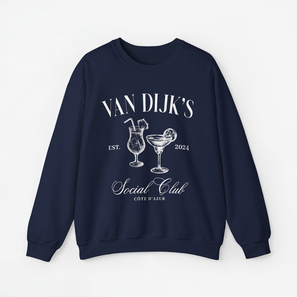 Donkerblauwe sweater met ronde hals en bedrukking met glazen en 'Social Club'.