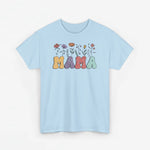 Oversized T-shirt voor mama in lichtblauw met kleurrijke bloemen en MAMA-tekst op borst