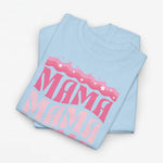 Oversized T-shirt in lichtblauw met roze “mama” print aan de voorkant.