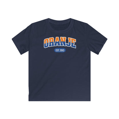 Kind Voetbal T-shirt - EK, WK en Koningsdag Kinderkleding - Personaliseer met Naam, Jaar & Rugnummer - ORANJE  (oranje en blauwe tekst)