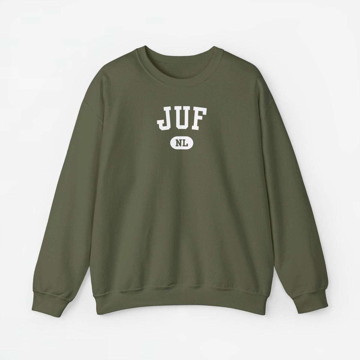Olijfgroene sweater met ronde hals en JUF NL-print op de borst