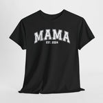 Zwart T-shirt met opdruk “MAMA” en “EST. 2024” op de borst