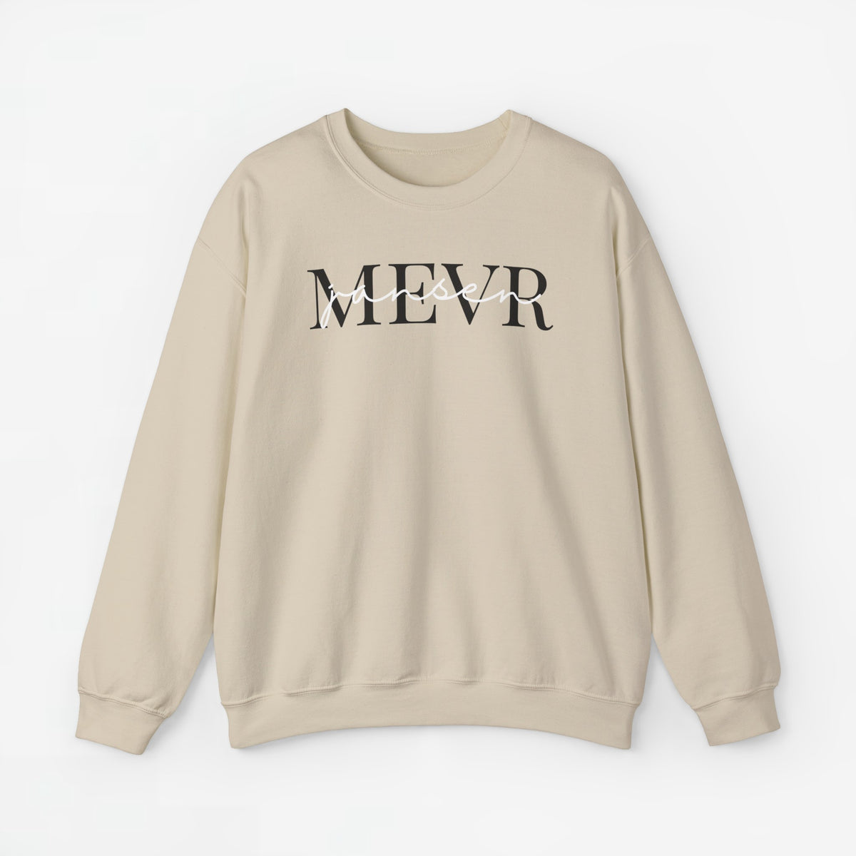 Gepersonaliseerde sweater lichtbeige met 'MEVR' bedrukking voorzijde