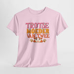 Roze T-shirt met gekleurde borstprint 'Trots(e) moeder van twee' en korte mouwen