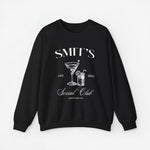 Zwarte sweater met SMIT'S Social Club cocktailprint, ronde hals en lange mouwen