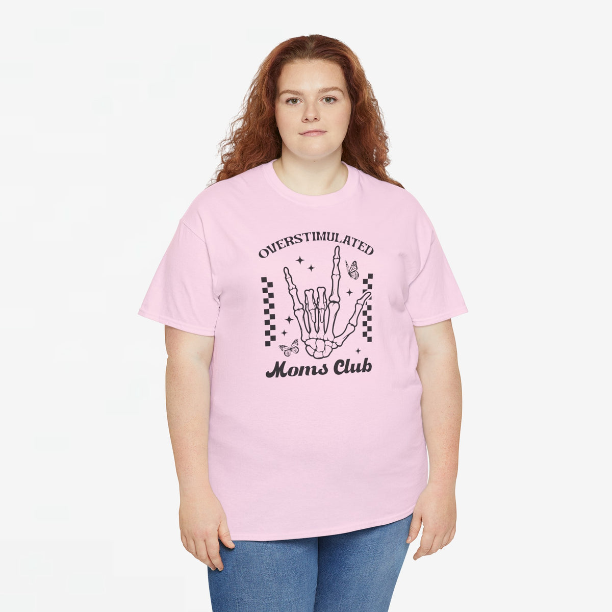 Roze oversized T-shirt met 'Overstimulated' handprint en 'Moms Club' op de borst