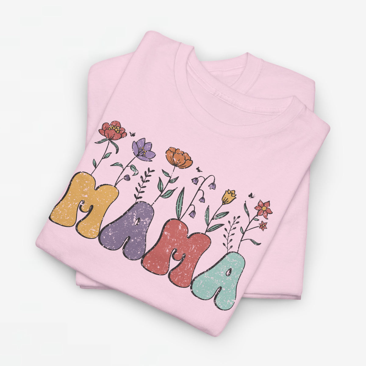 Oversized lichtroze T-shirt met bloemen en kleurrijke 'Mama' opdruk op de borst.