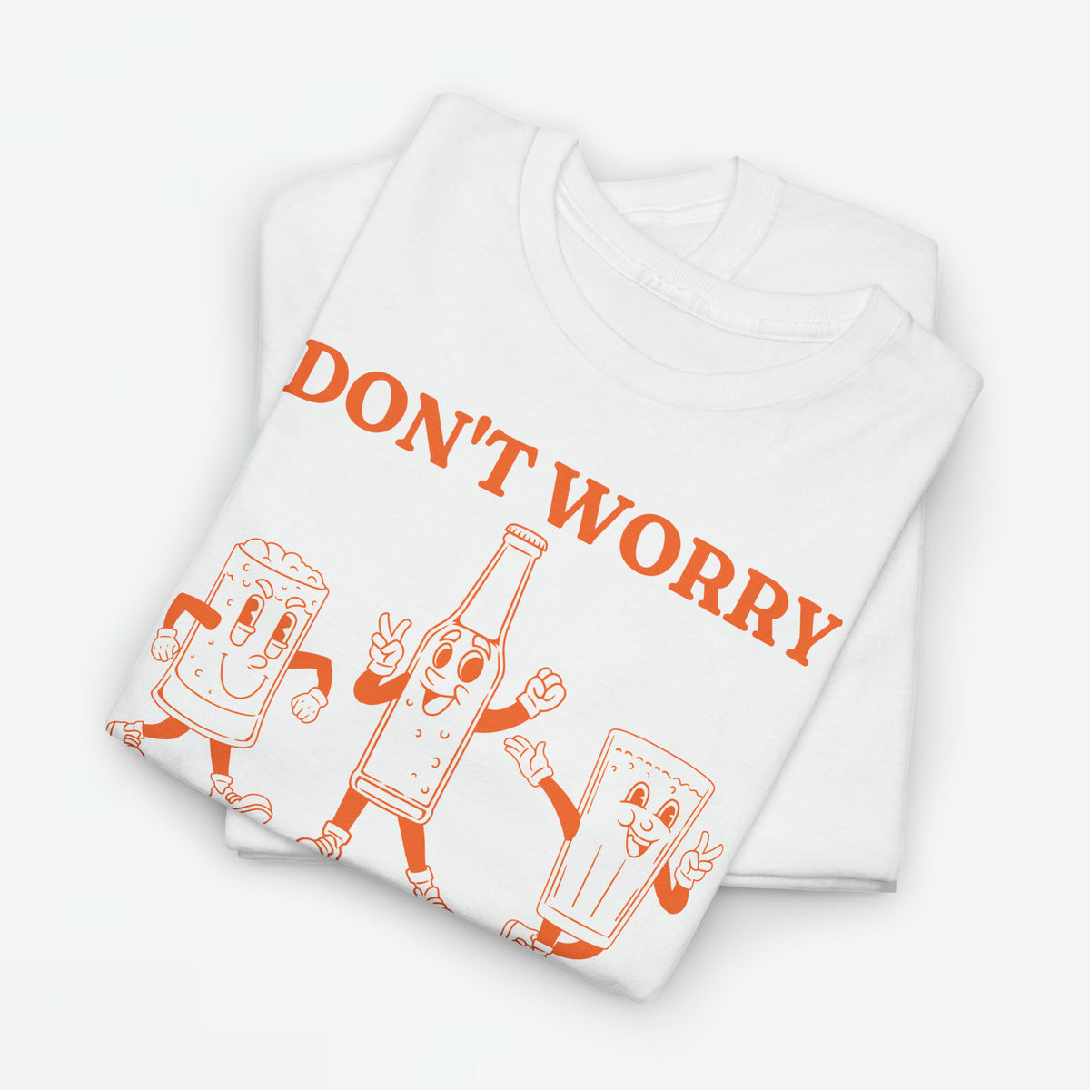 Oversized witte T-shirt met voorprint “DON’T WORRY” en bierglazentjes