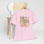 Roze T-shirt met ronde hals en tekstprint “BEST MOM EVER” op houten hanger