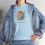 Roze T-shirt met bloemenboeket-opdruk en tekst, ronde hals en korte mouwen