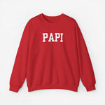 Rode sweater met 'PAPI' op de borst