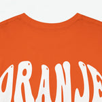 Oversized Koningsdag T-shirt voor dames, oranje stof met close-up witte borstletters "ORANJE".