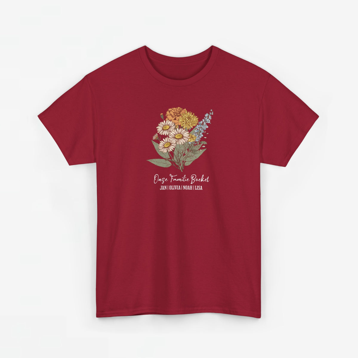 Bordeauxrood T-shirt met kleurrijke bloemenboeketprint en witte tekst op de borst.