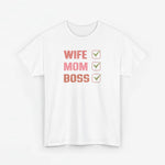 Wit T-shirt met 'WIFE MOM BOSS' opdruk en drie groene vinkjes