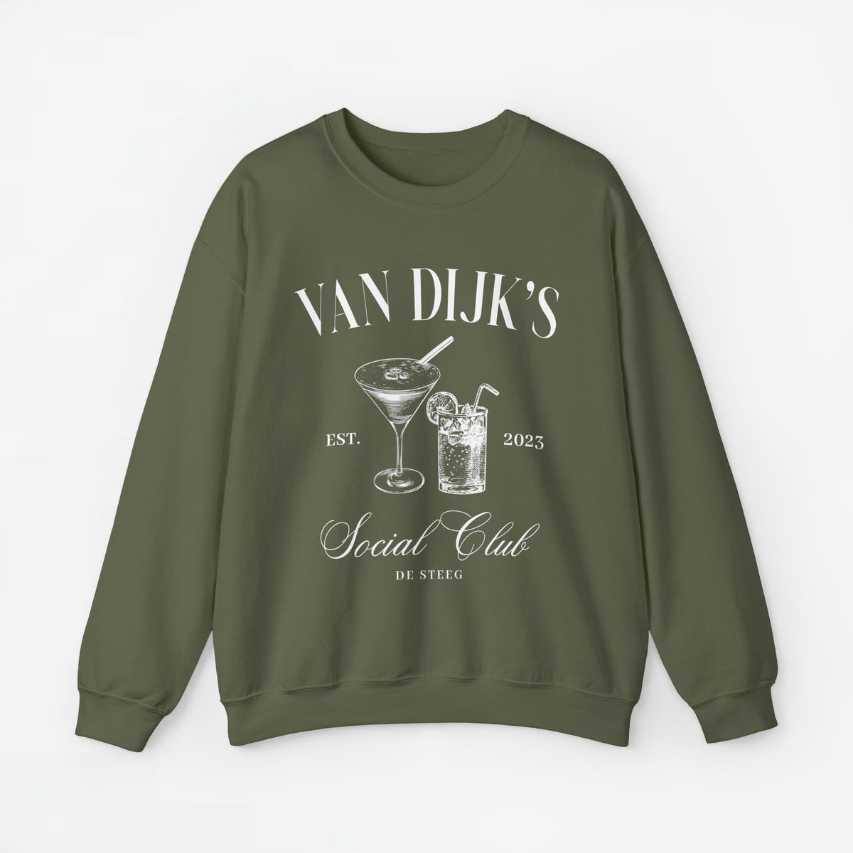 Olijfgroene sweatshirt met opdruk “Van Dijk's”, cocktailglas en martini, jaartal 2023