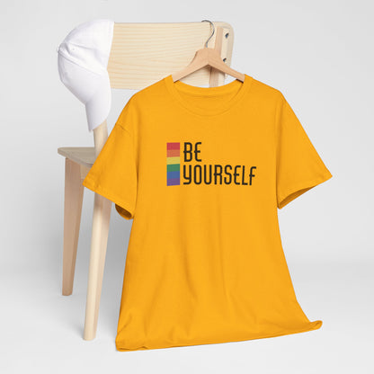 Gay Pride T-shirt - Be Yourself (zwarte tekst) - Oversized #25