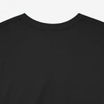 Zwart T-shirt zonder zichtbare opdruk, glad stofvlak
