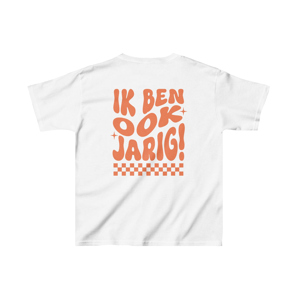 Wit kinder T-shirt met oranje tekstprint op de achterkant