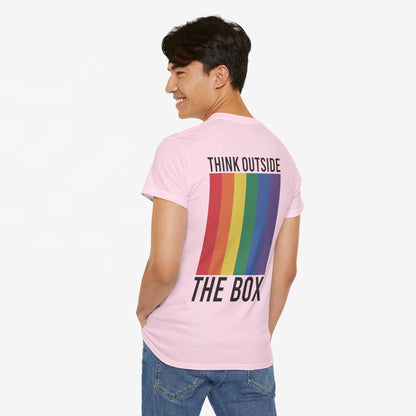 Gay Pride T-shirt - Think Outside The Box (zwarte tekst) - Back Print - Oversized #29