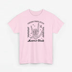 Roze T-shirt met borstprint van hand en tekst 'Overstimulated' en 'Moms Club'
