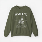Olijfgroene sweatshirt met print “SMIT’S Social Club” en fles/glas