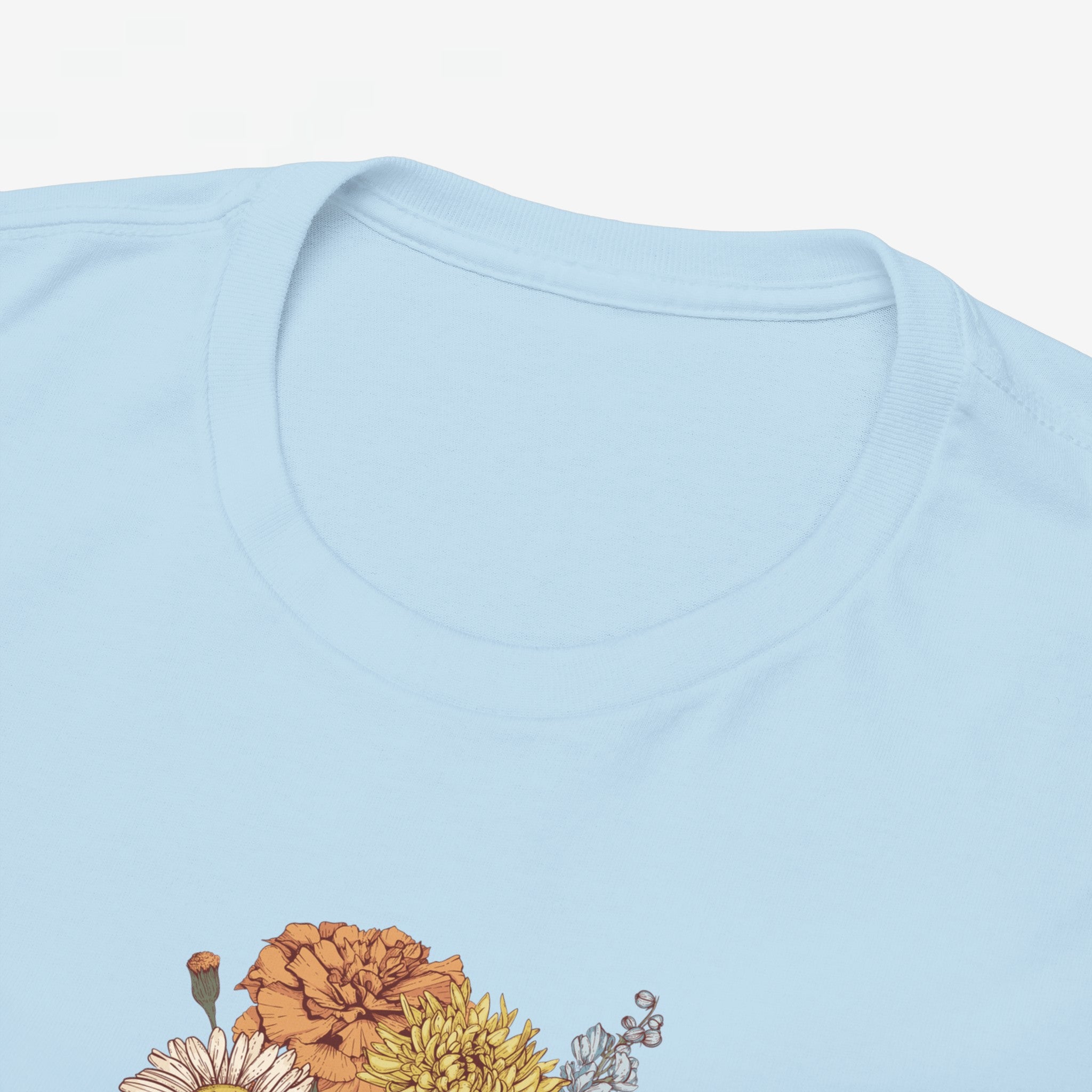 Gepersonaliseerde Moederdag Mama Cadeau - T-shirt - Ons familieboeket met namen en geboortemaand bloemen