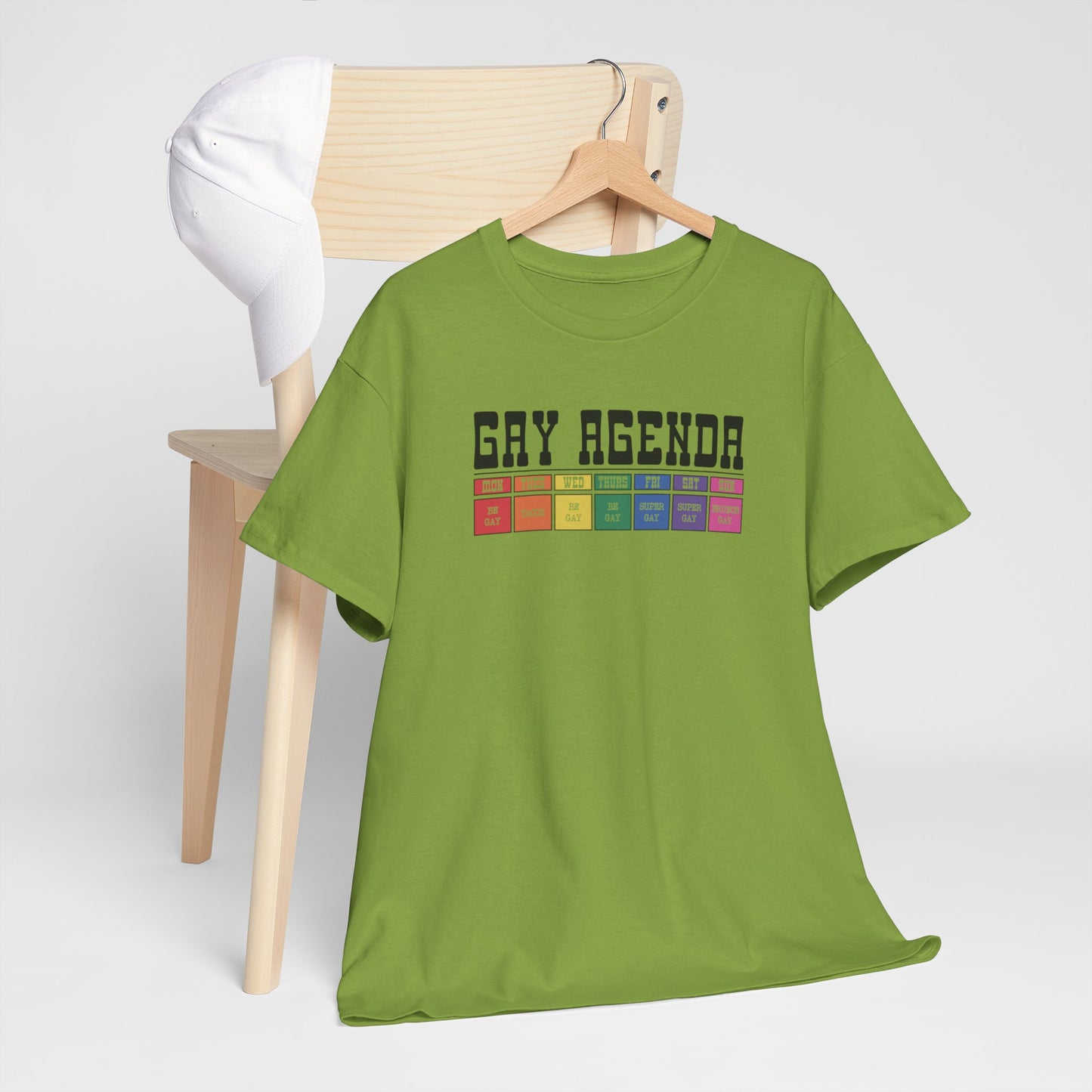 Gay Pride T-shirt - Gay Agenda (zwarte tekst) - Oversized #18