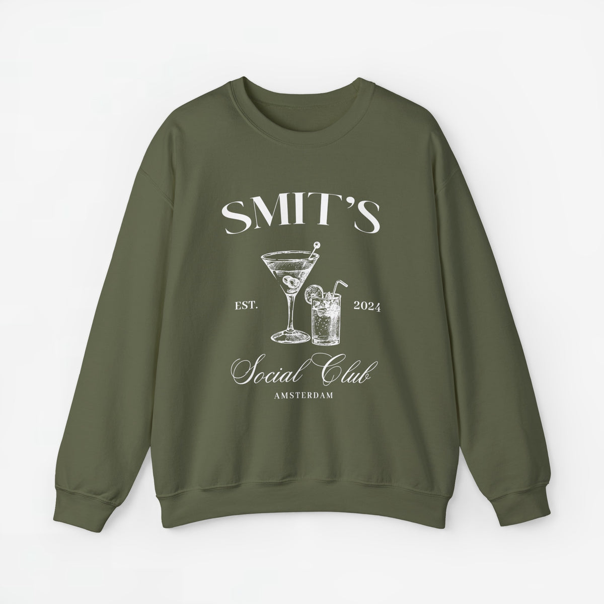 Olijfgroene sweater met SMIT'S Social Club cocktailprint, ronde hals en lange mouwen