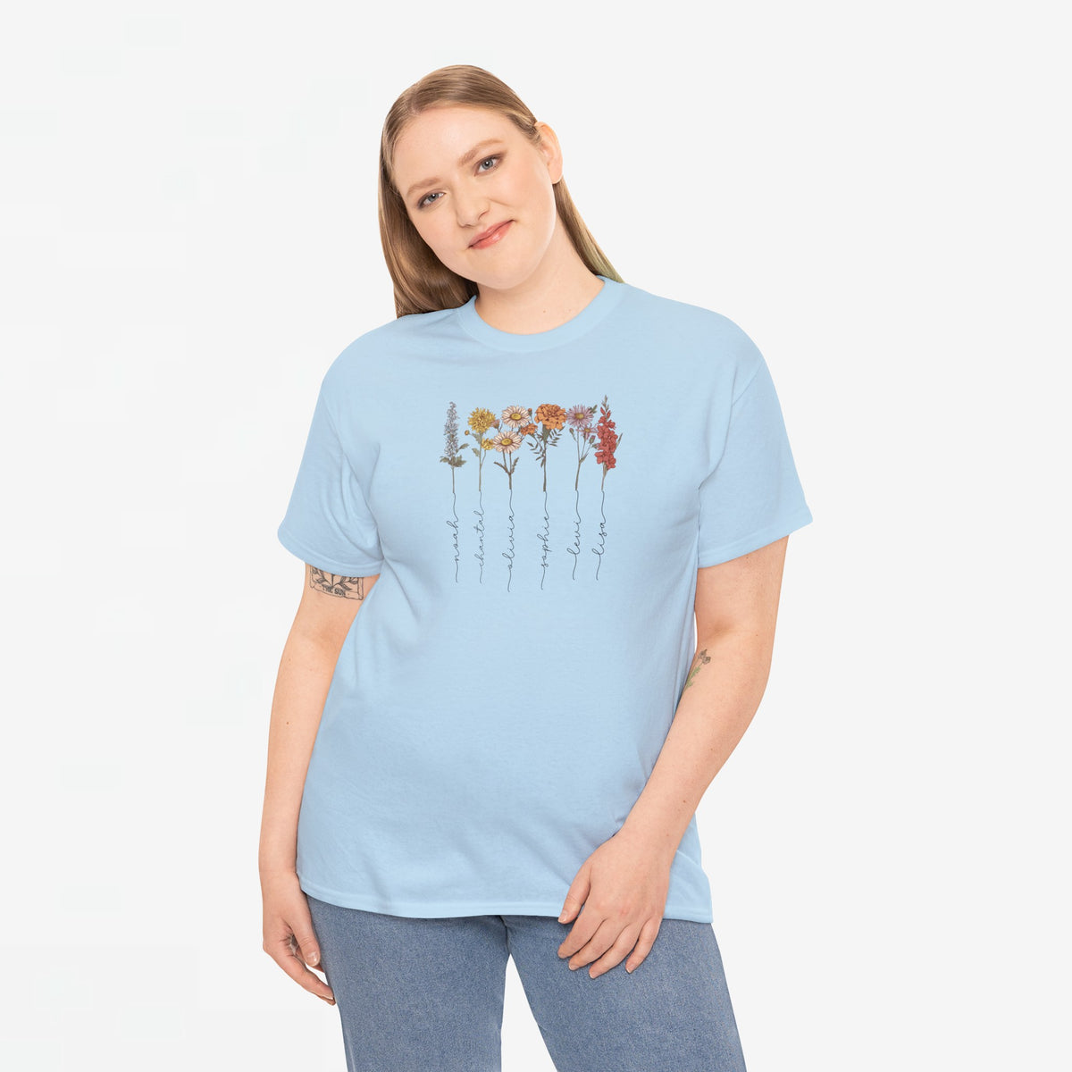 Lichtblauw T-shirt met ronde hals en bloemenprint op de borst