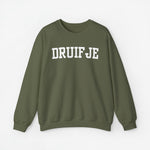 Olijfgroene trui met 'DRUIFJE' print op de borst.