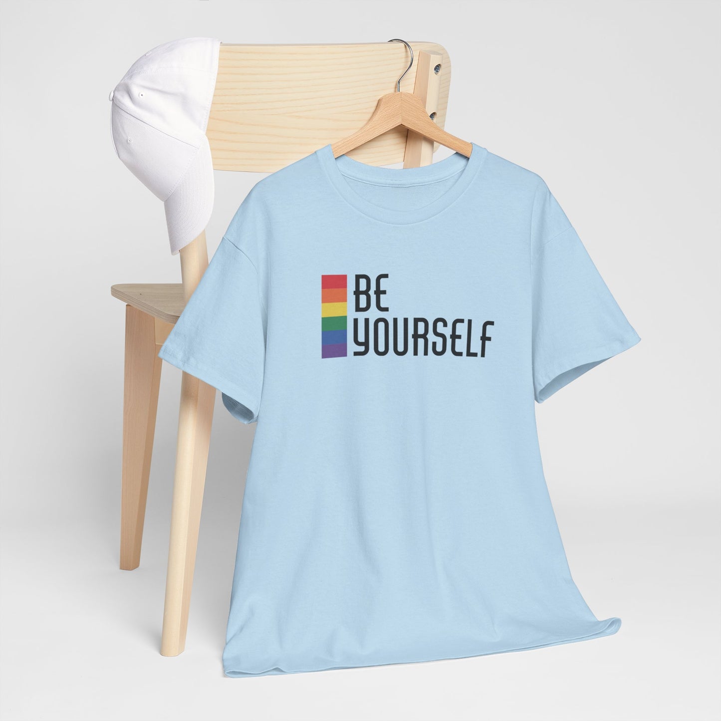 Gay Pride T-shirt - Be Yourself (zwarte tekst) - Oversized #25