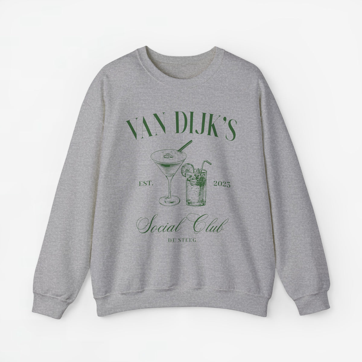 Lichtgrijze sweatshirt met opdruk “Van Dijk's”, cocktailglazen en jaartal 2023