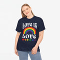 Gay Pride T-shirt - Love is love (witte tekst) - Oversized #54