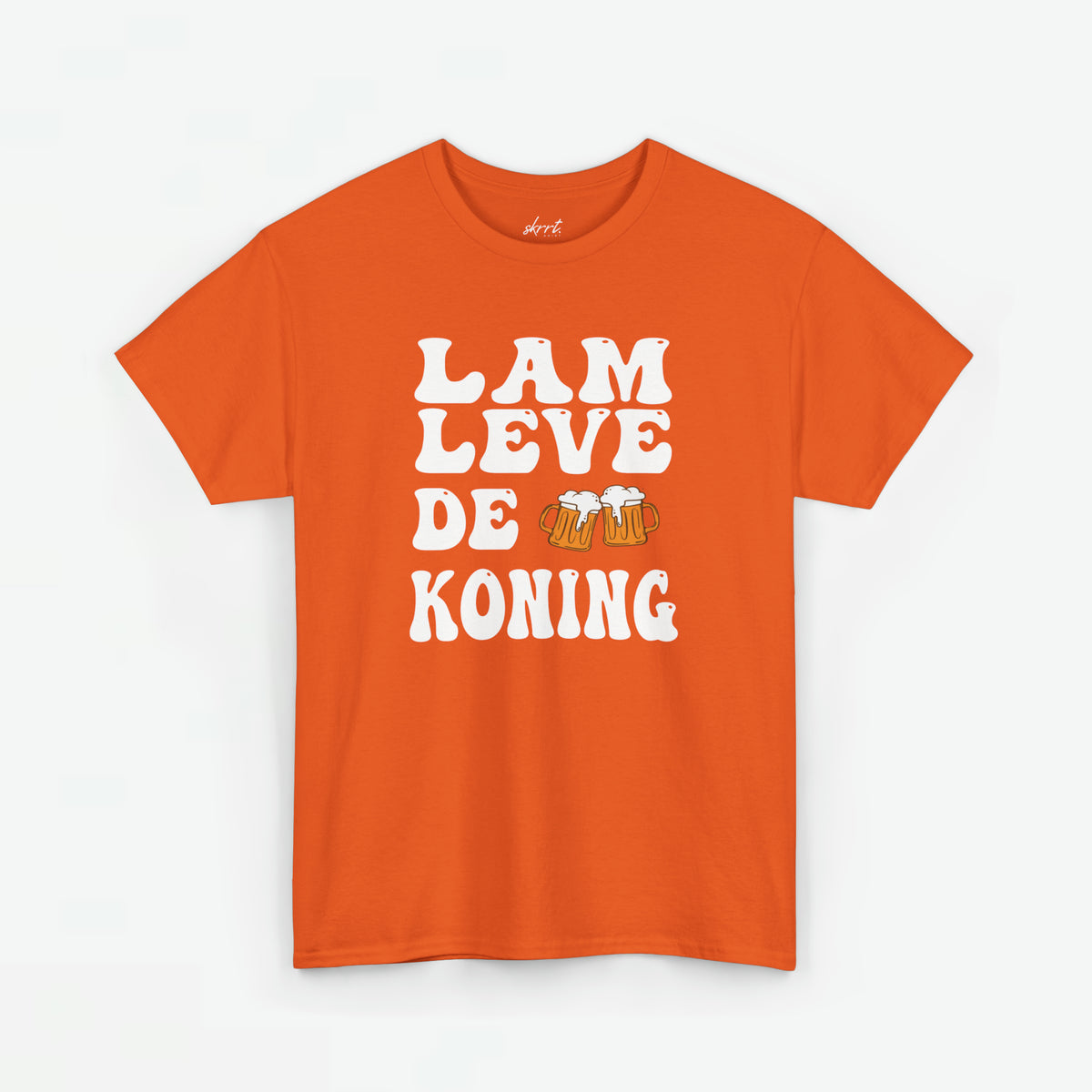 Oranje T-shirt met grote witte tekstprint "LAM LEVE DE KONING"