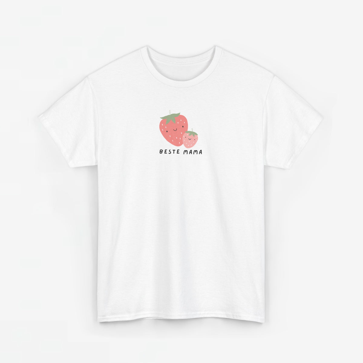 Wit t-shirt met aardbei-print en tekst “Beste Mama” op de borst