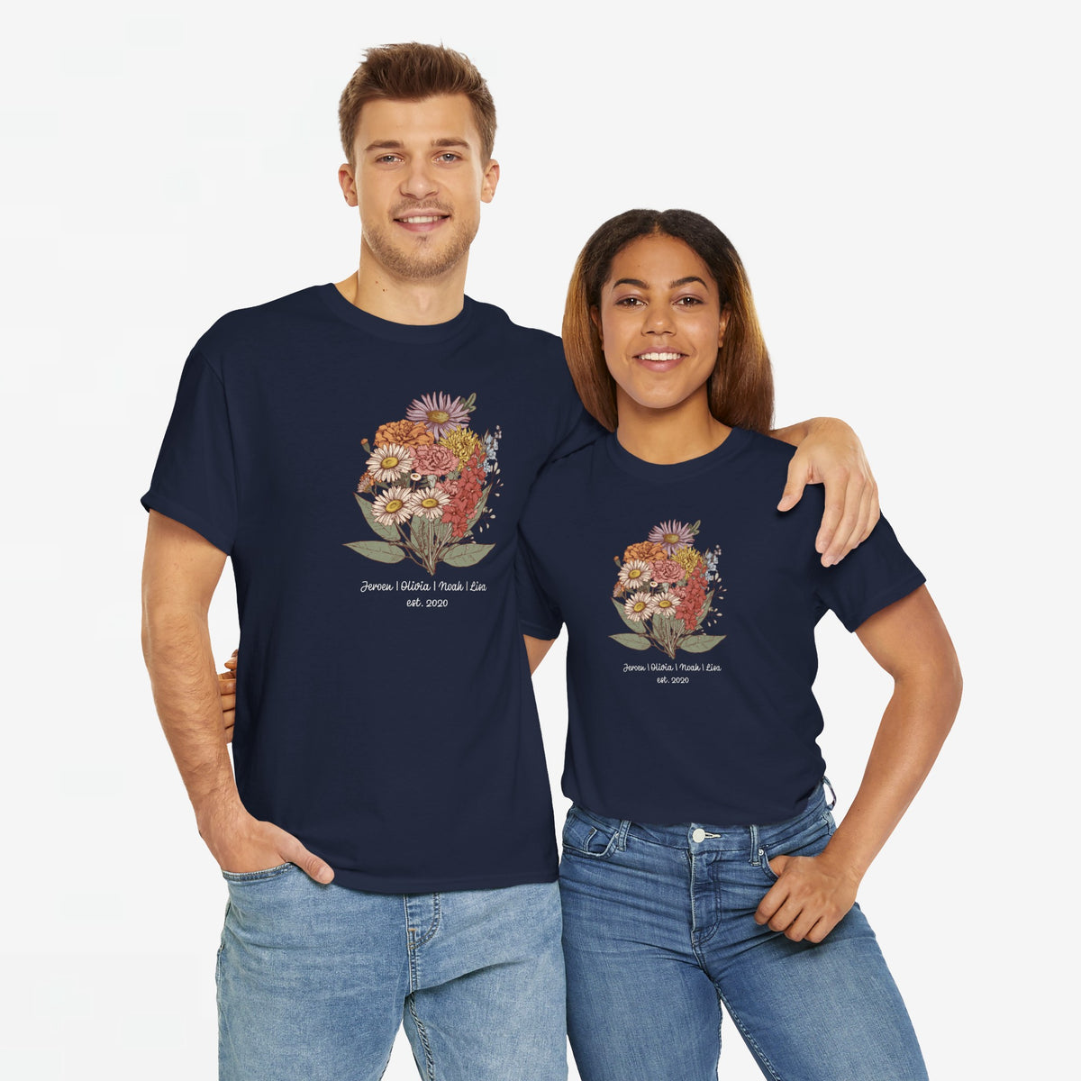 Navy T-shirt met bloemenboeketprint en gepersonaliseerde tekst