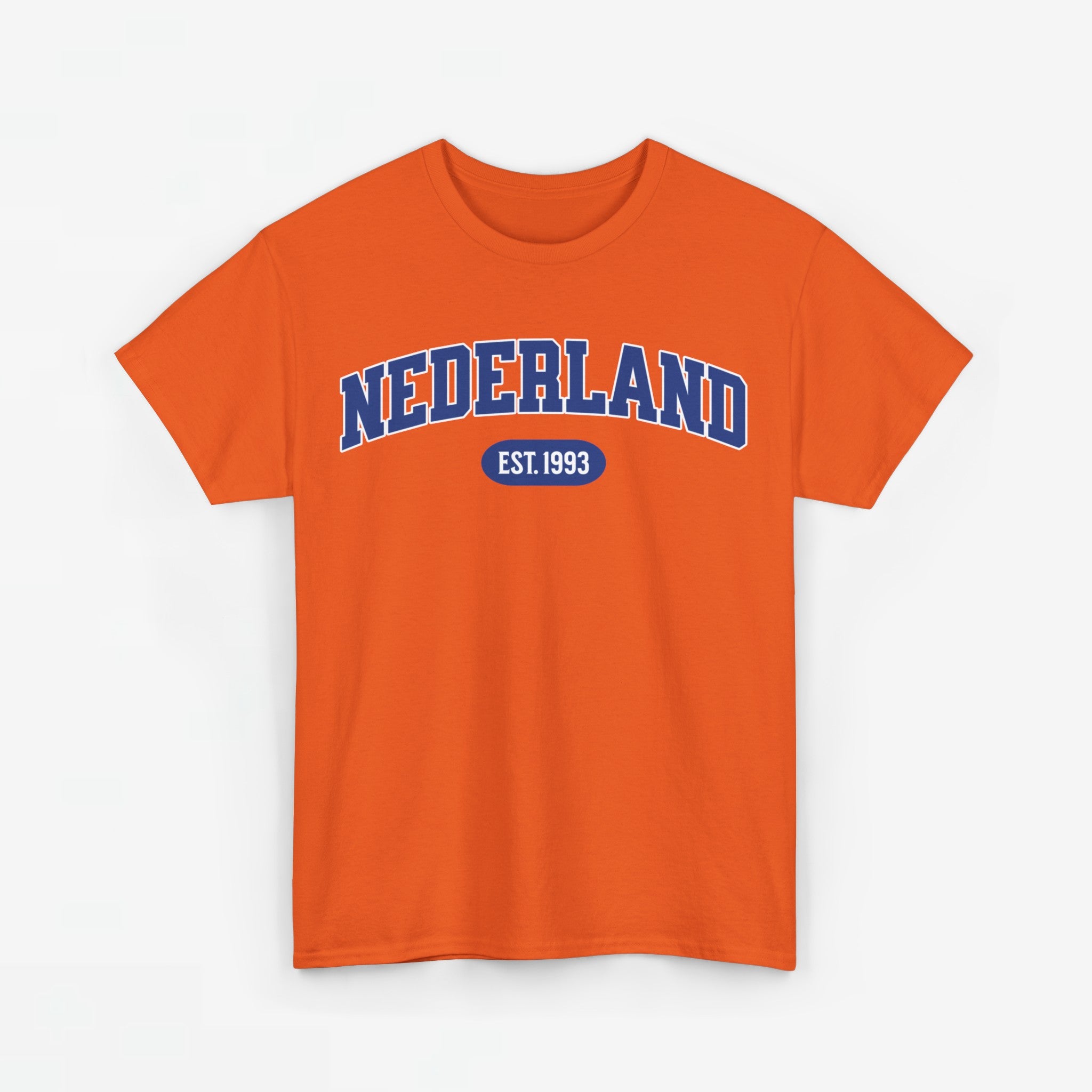 Oranje T-shirt voor EK, WK en Koningsdag - Personaliseer met Naam, Jaar & Rugnummer - NEDERLAND (blauwe tekst)